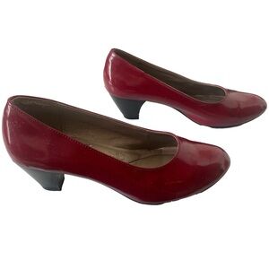 Soft Style Hush Puppies Company Red Heeled Shoes